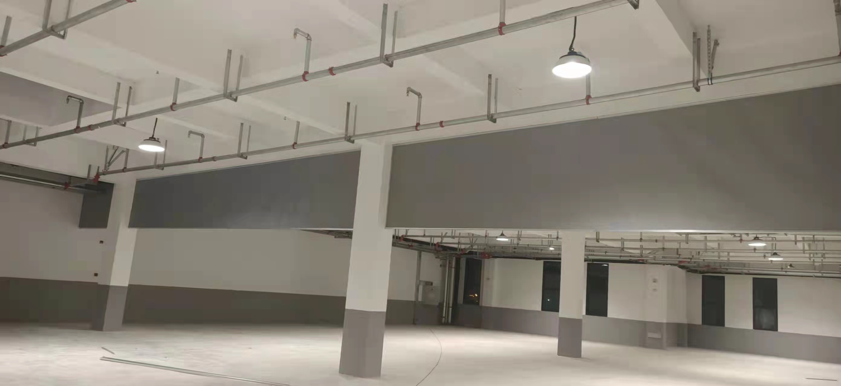 江蘇擋煙垂壁廠家介紹-不同材質(zhì)的擋煙垂壁在哪些場所適用？